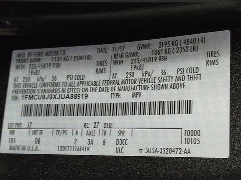 Used 2018 Ford Escape Titanium AWD/4WD image 33