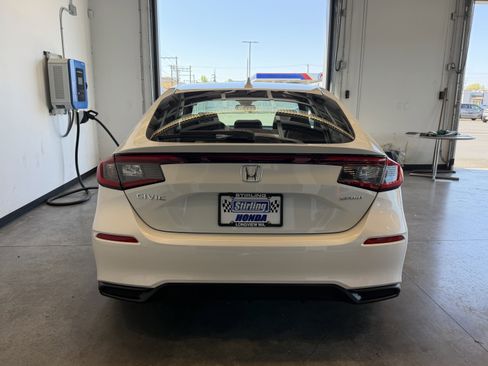 Used 2025 Honda Civic Sport image 4