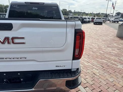 Used 2024 GMC Sierra 1500 SLT RWD image 9