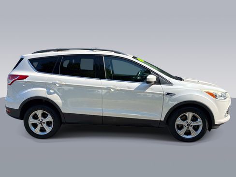 Used 2014 Ford Escape SE w/ Equipment Group 201A AWD/4WD image 8