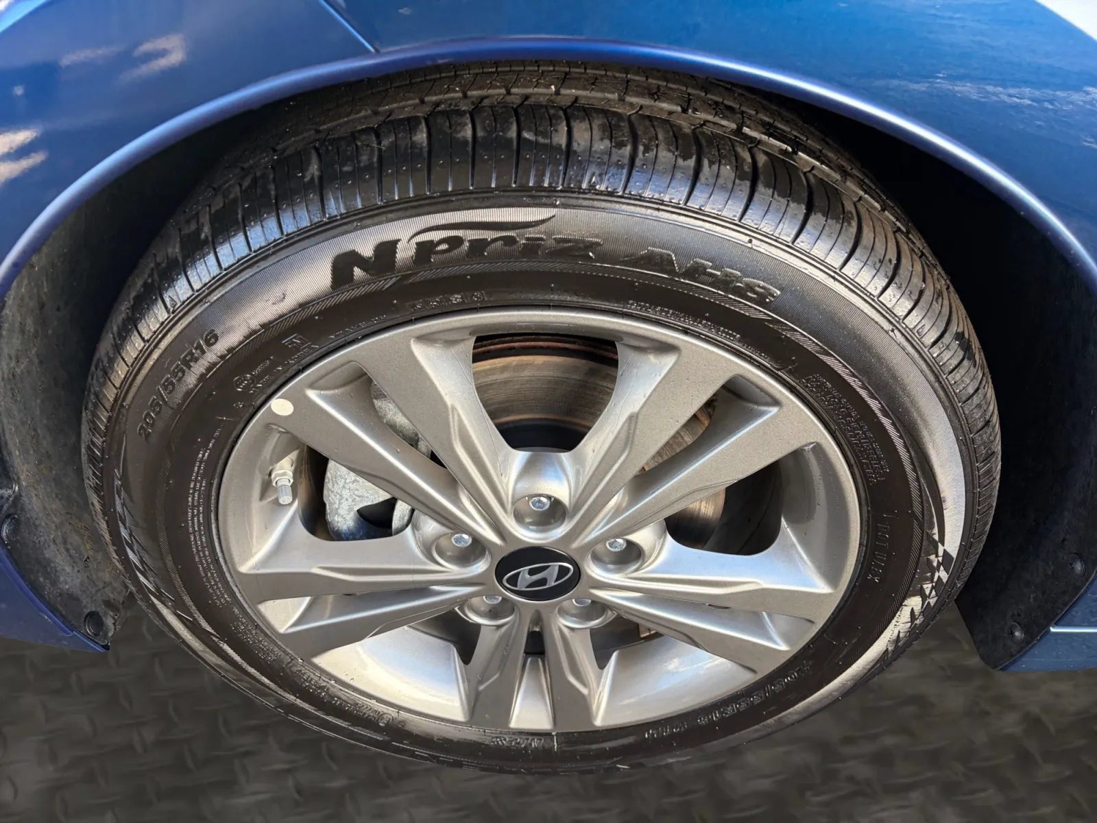 Used 2017 Hyundai Elantra Value Edition FWD image 37