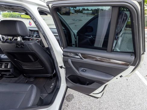 Used 2017 BMW X3 sDrive28i RWD image 17