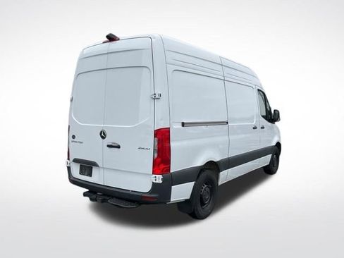 Used 2025 Mercedes-Benz Sprinter 2500 image 7