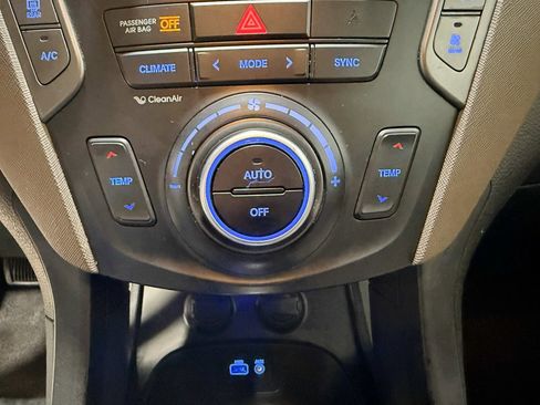 Used 2017 Hyundai Santa Fe SE image 21