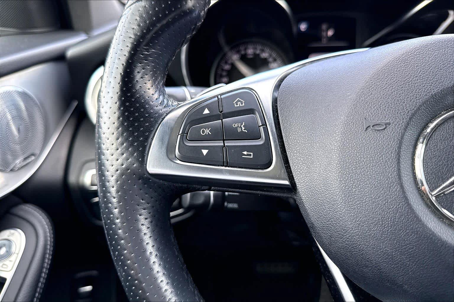 Used 2019 Mercedes-Benz GLC 300 4MATIC Coupe image 23