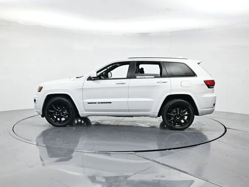 Used 2020 Jeep Grand Cherokee Altitude image 7