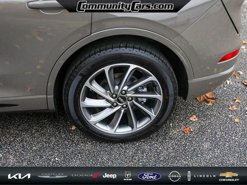 Certified 2025 Lincoln Corsair Grand Touring w/ Equipment Group 301A image 4