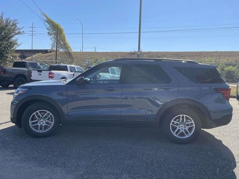 New 2026 Ford Explorer Active w/ Active Comfort Package RWD image 6