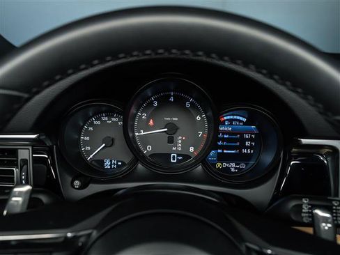 Certified 2026 Porsche Macan AWD/4WD image 20