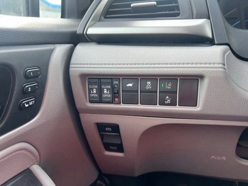 Used 2019 Honda Odyssey EX-L image 22