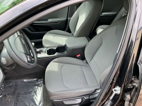 Used 2025 Kia K4 FWD image 32