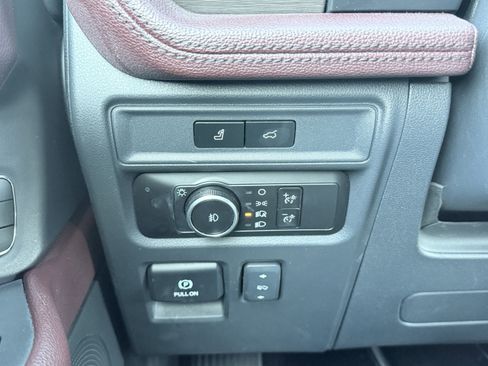 Used 2023 Ford Expedition Max Limited image 75