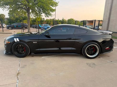 Used 2019 Ford Mustang GT Premium w/ GT Performance Package RWD image 8