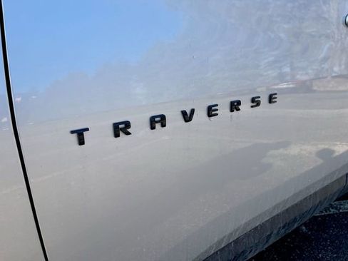 Used 2020 Chevrolet Traverse LT w/ LPO, Blackout Package image 31