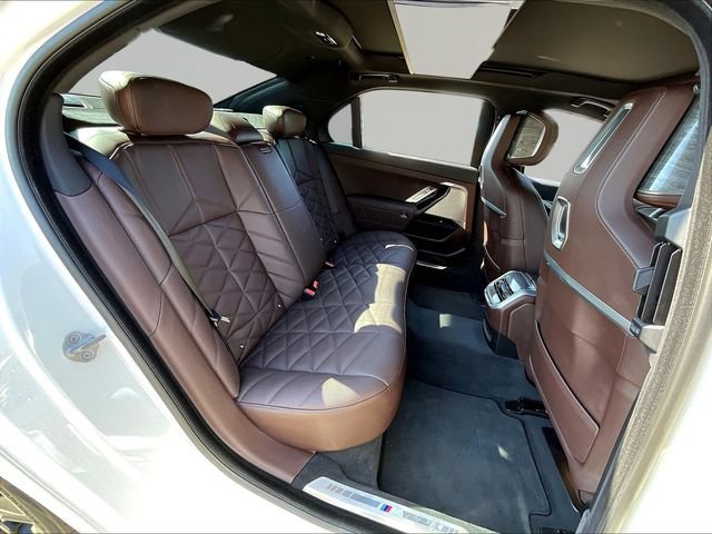 Used 2023 BMW 740i RWD image 27