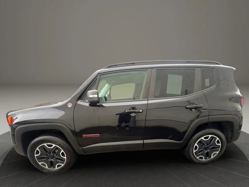 Used 2017 Jeep Renegade Trailhawk AWD/4WD image 8