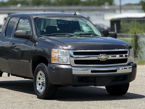 Used 2011 Chevrolet Silverado 1500 LS AWD/4WD image 15