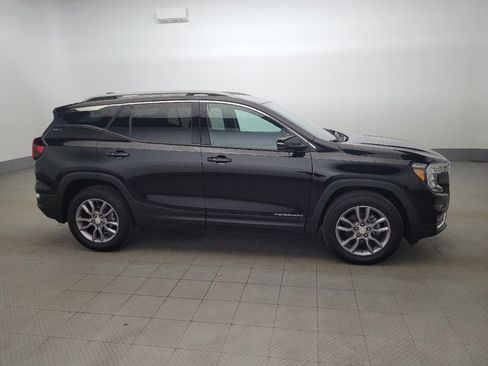 Used 2023 GMC Terrain SLT image 11