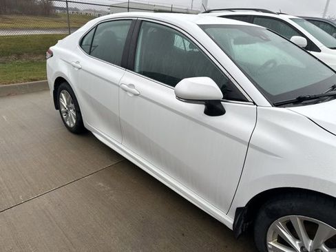 Used 2023 Toyota Camry SE image 8