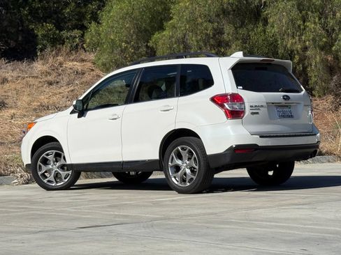 Used 2016 Subaru Forester 2.5i Touring w/ Eyesight & Navigation System AWD/4WD image 2