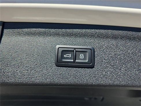 Used 2017 Audi Q3 2.0T Prestige w/ Prestige Package image 26