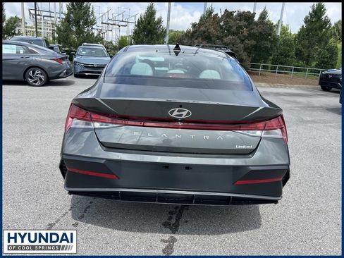 New 2026 Hyundai Elantra Limited FWD image 6