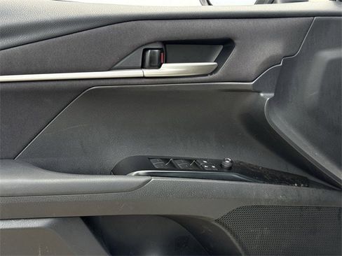 Used 2025 Toyota Camry LE image 25