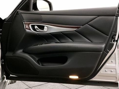 Used 2019 INFINITI Q70 L 3.7 AWD/4WD image 23