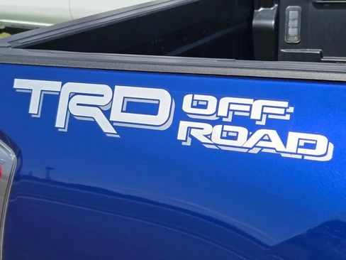 Used 2022 Toyota Tacoma TRD Off-Road w/ Technology Package RWD image 13