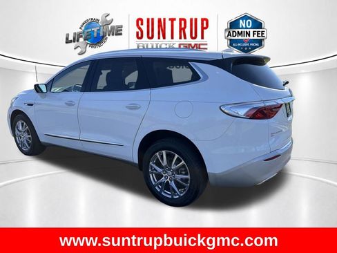 Used 2023 Buick Enclave Essence w/ Experience Buick Package AWD/4WD image 4