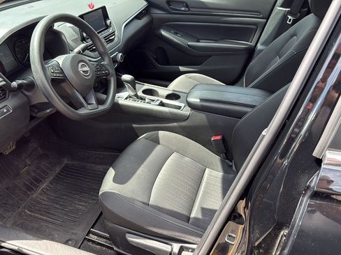 Used 2024 Nissan Altima 2.5 S FWD image 10