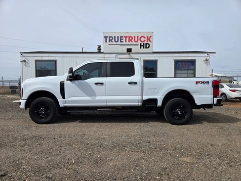 Used 2024 Ford F250 XL w/ STX Appearance Package AWD/4WD image 2