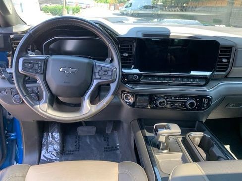 Used 2023 Chevrolet Silverado 1500 ZR2 w/ Technology Package AWD/4WD image 18