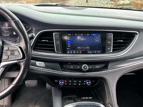 Used 2022 Buick Enclave Premium image 28