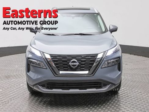Used 2023 Nissan Rogue SL AWD/4WD image 2