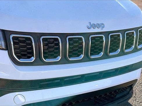 Certified 2025 Jeep Compass Sport image 30