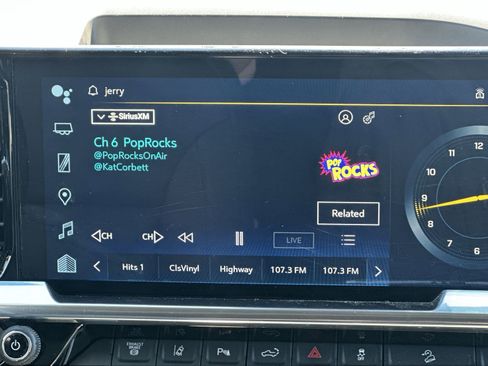 Used 2025 Chevrolet Silverado 2500 LTZ w/ LTZ Convenience Package image 26