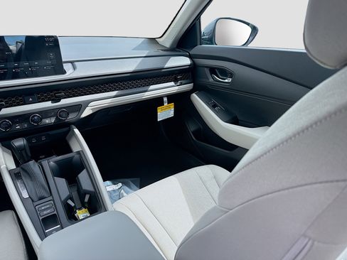 New 2026 Honda Accord LX image 18