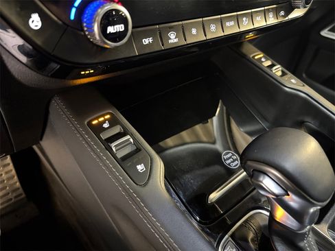 Used 2021 Kia Telluride SX w/ SX Prestige Package image 30