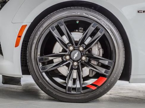 Used 2018 Chevrolet Camaro SS w/ Redline Edition RWD image 12
