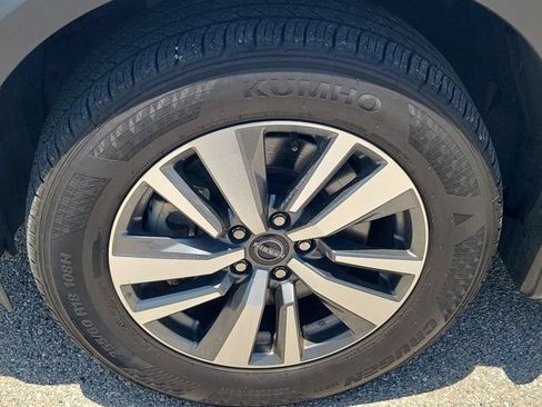 Certified 2024 Nissan Pathfinder SL FWD image 7