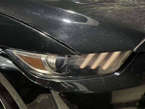 Used 2016 Ford Mustang GT Premium image 7