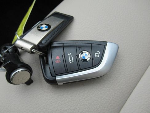 Used 2022 BMW X1 sDrive28i w/ Premium Package FWD image 30