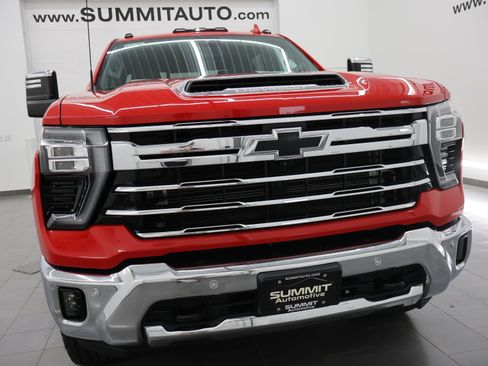 Used 2024 Chevrolet Silverado 2500 LTZ w/ LTZ Plus Package AWD/4WD image 27