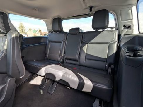 Used 2025 Ford Expedition Platinum AWD/4WD image 35