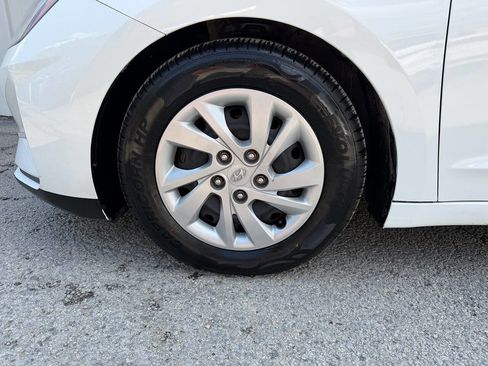 Used 2019 Hyundai Elantra SE w/ Cargo Package FWD image 35