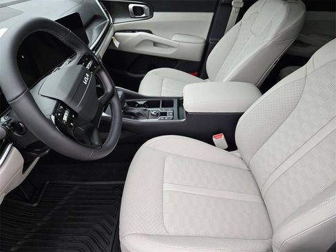 New 2026 Kia Sorento S FWD image 10