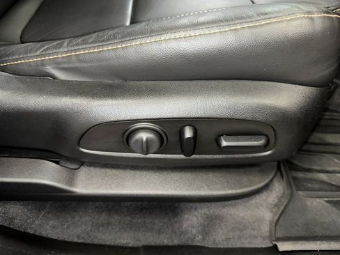 Used 2020 Chevrolet Traverse RS w/ LPO, Floor Liner Package image 39