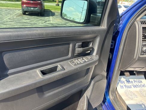 Used 2017 RAM 1500 Express AWD/4WD image 16