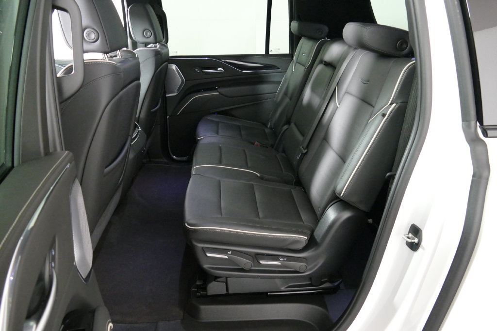 Used 2024 Cadillac Escalade ESV Sport w/ Touring Package AWD/4WD image 32